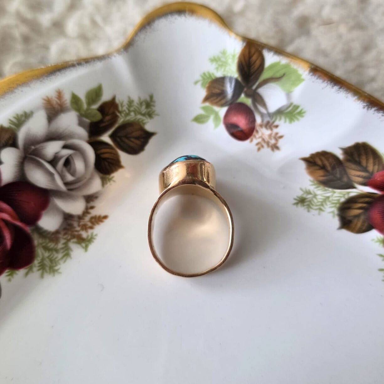 Vintage 14k rose gold ring with turquoise