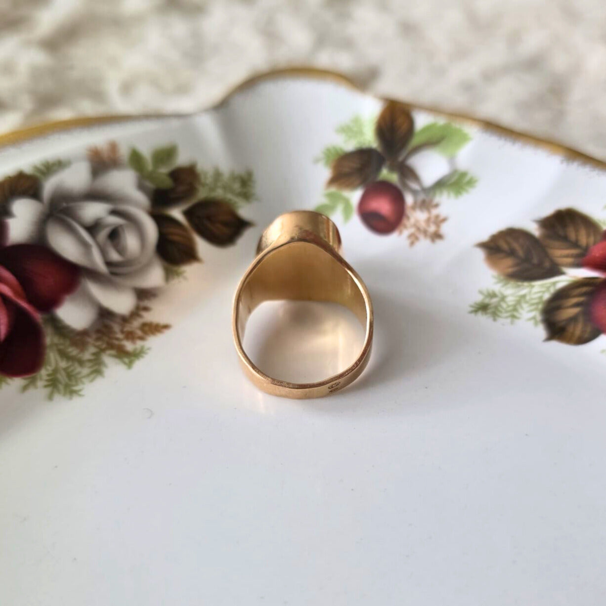 Vintage 14k rose gold ring with turquoise