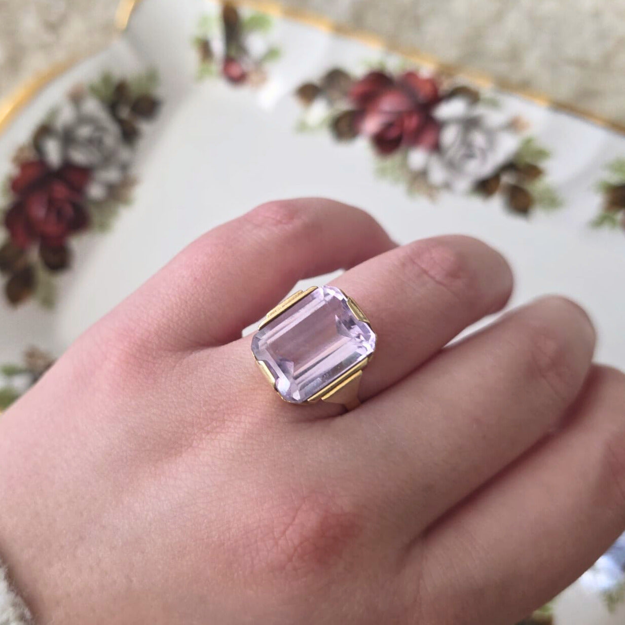 Vintage 14k gold ring with kunzite