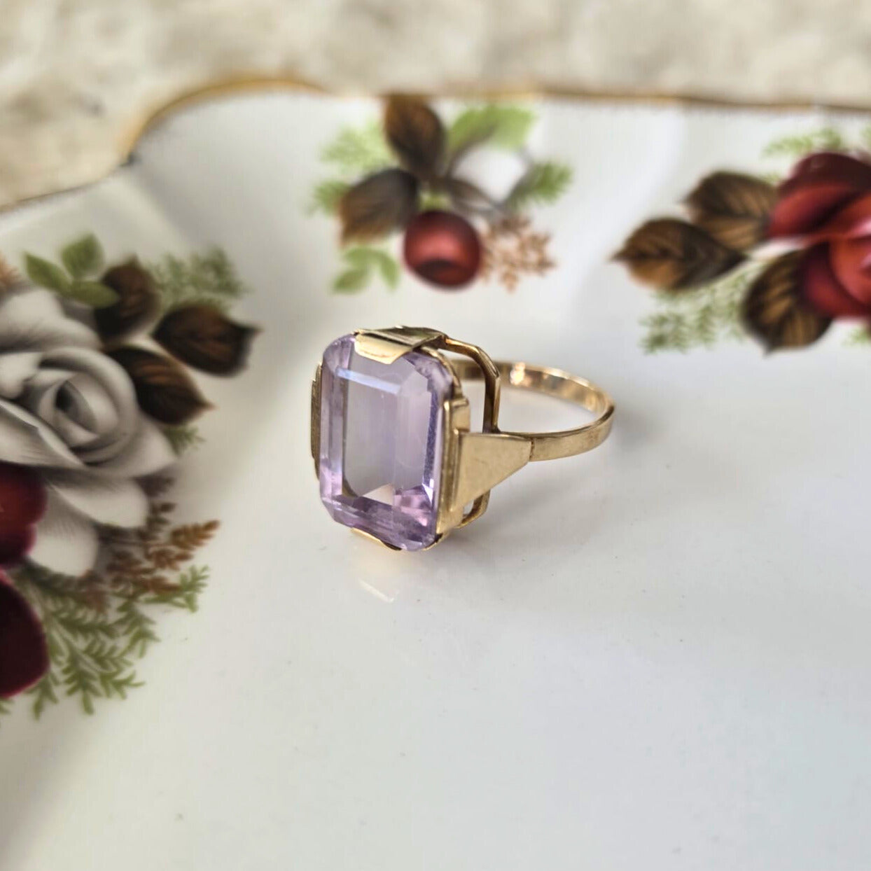 Vintage 14k gold ring with kunzite