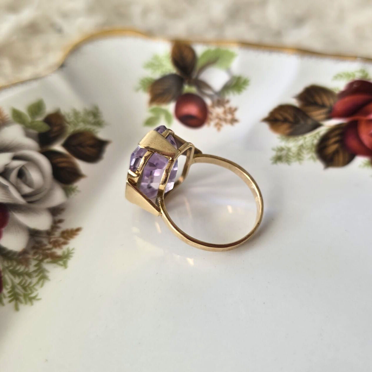 Vintage 14k gold ring with kunzite