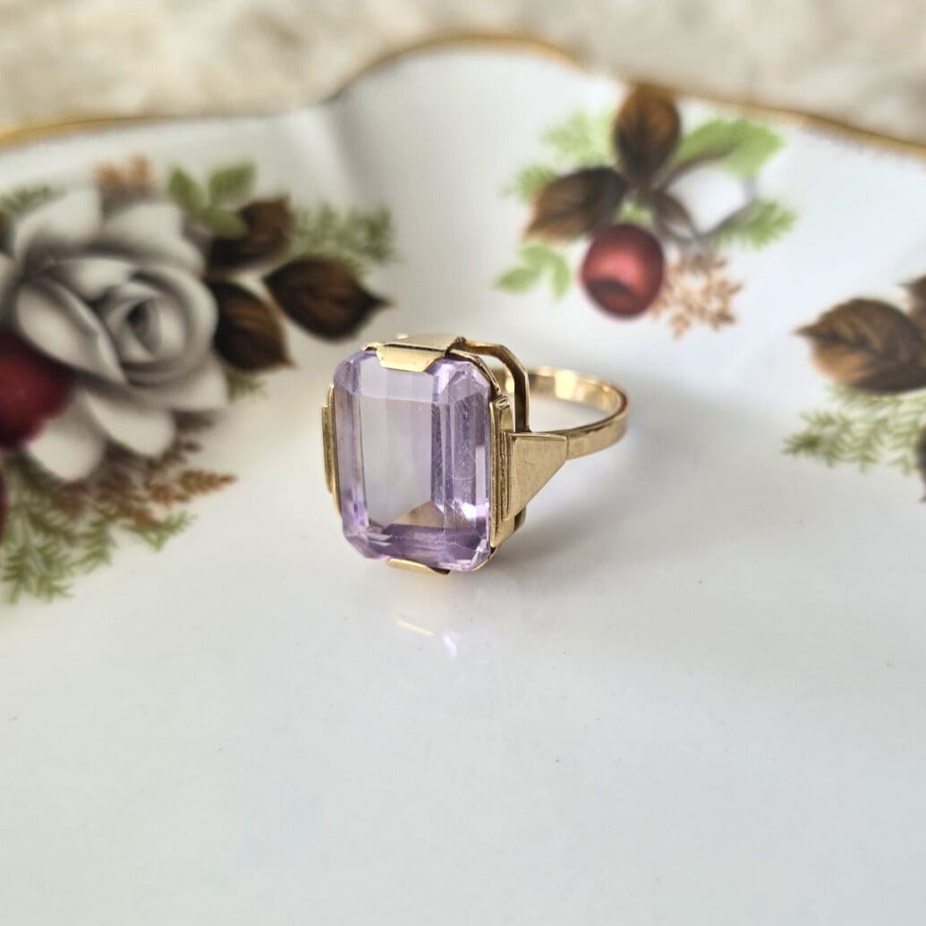 Vintage 14k gold ring with kunzite