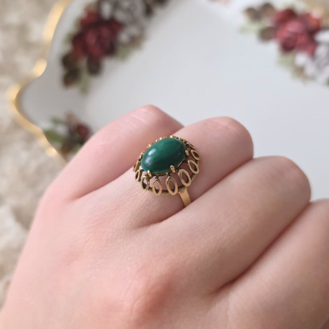 Vintage 14k gold ring with malachite
