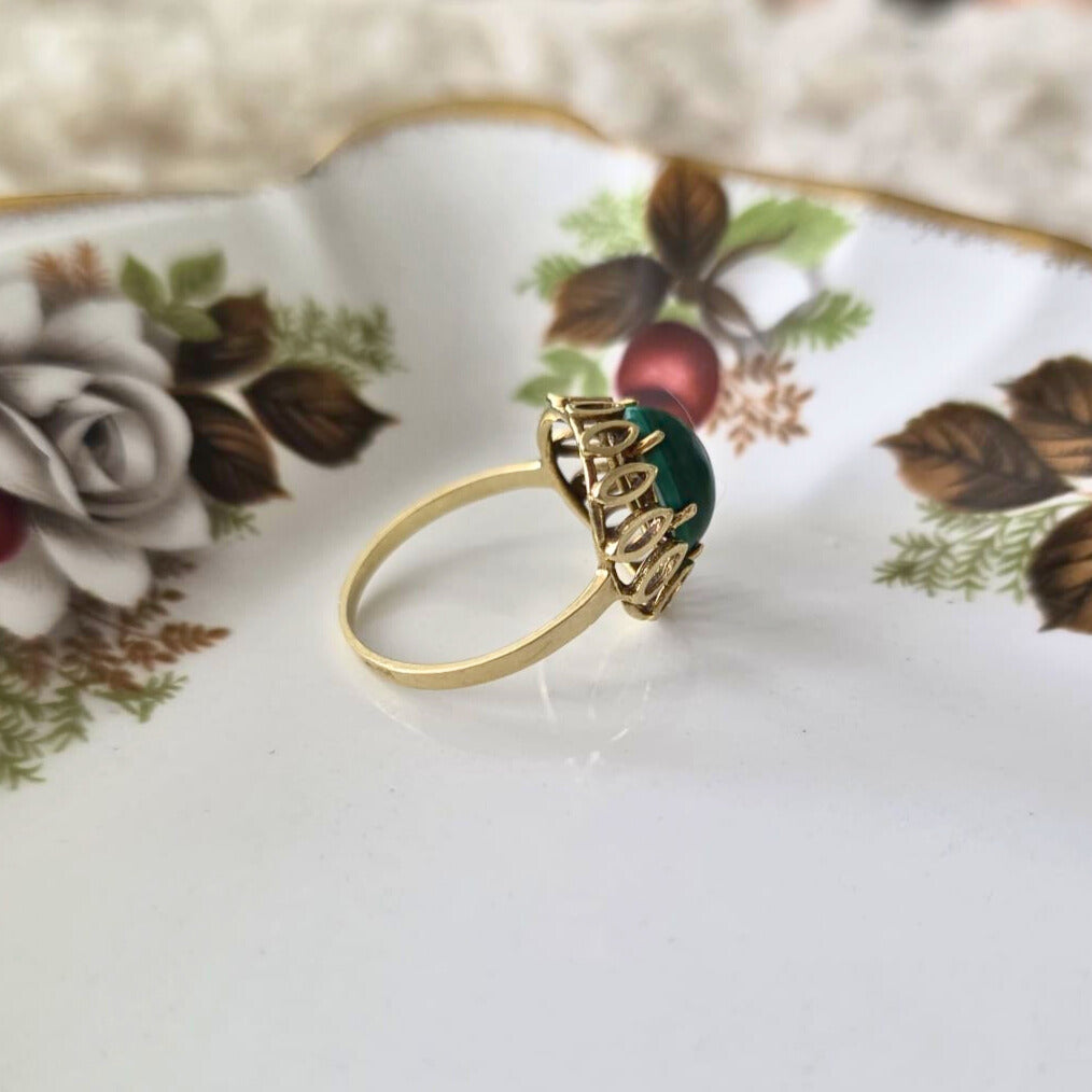 Vintage 14k gold ring with malachite
