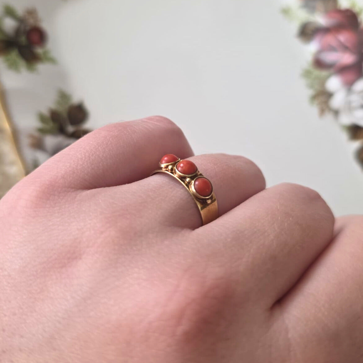 Vintage 14k gouden ring met bloedkoraal