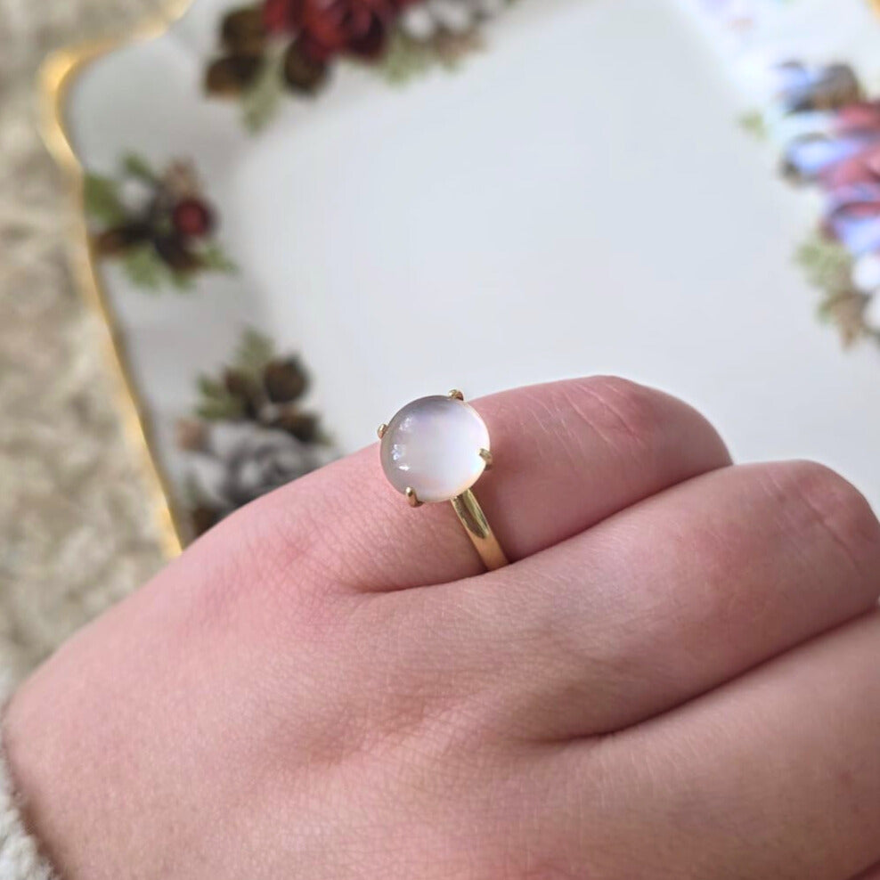 Pre-owned 14k gold ring with moonstone