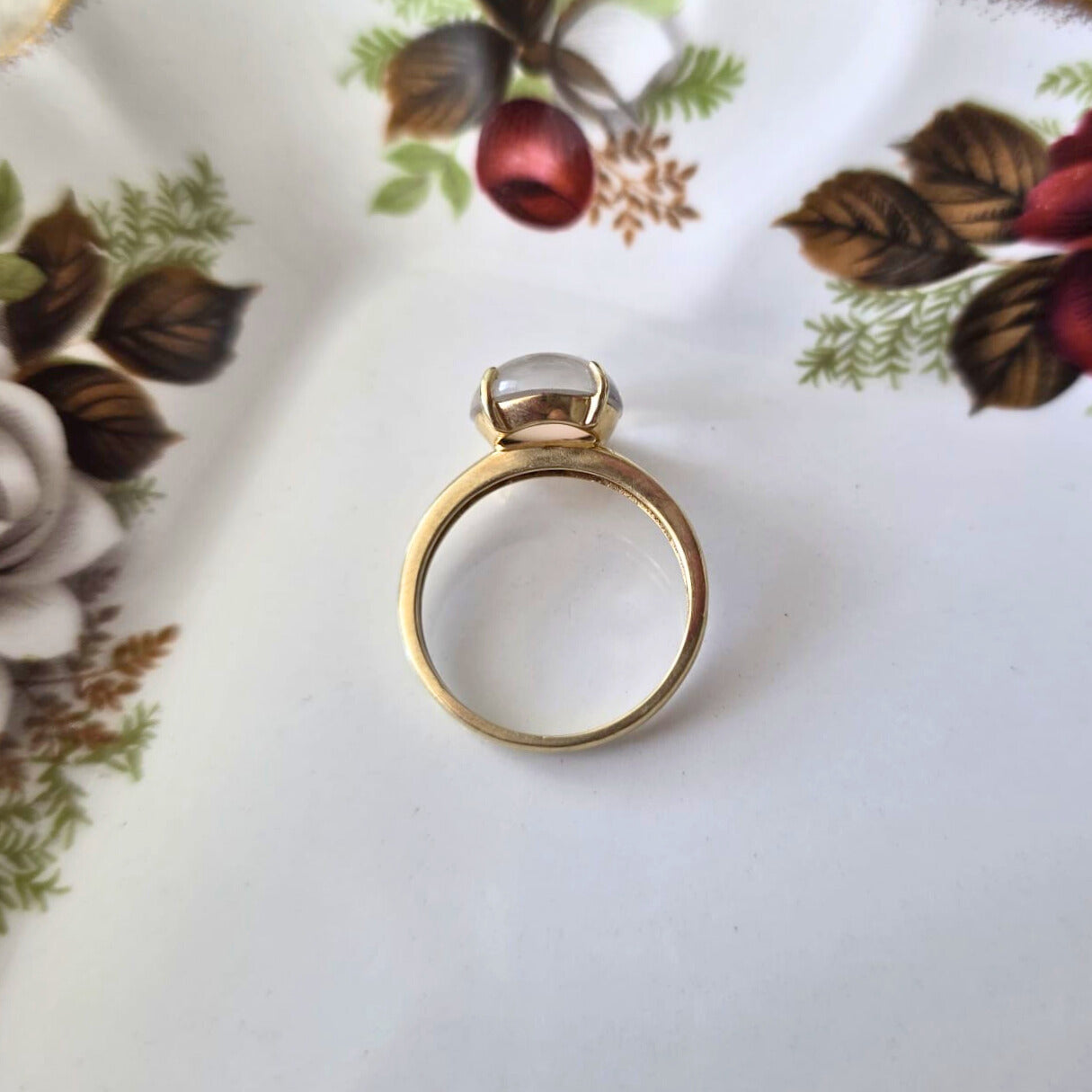Pre-owned 14k gold ring with moonstone