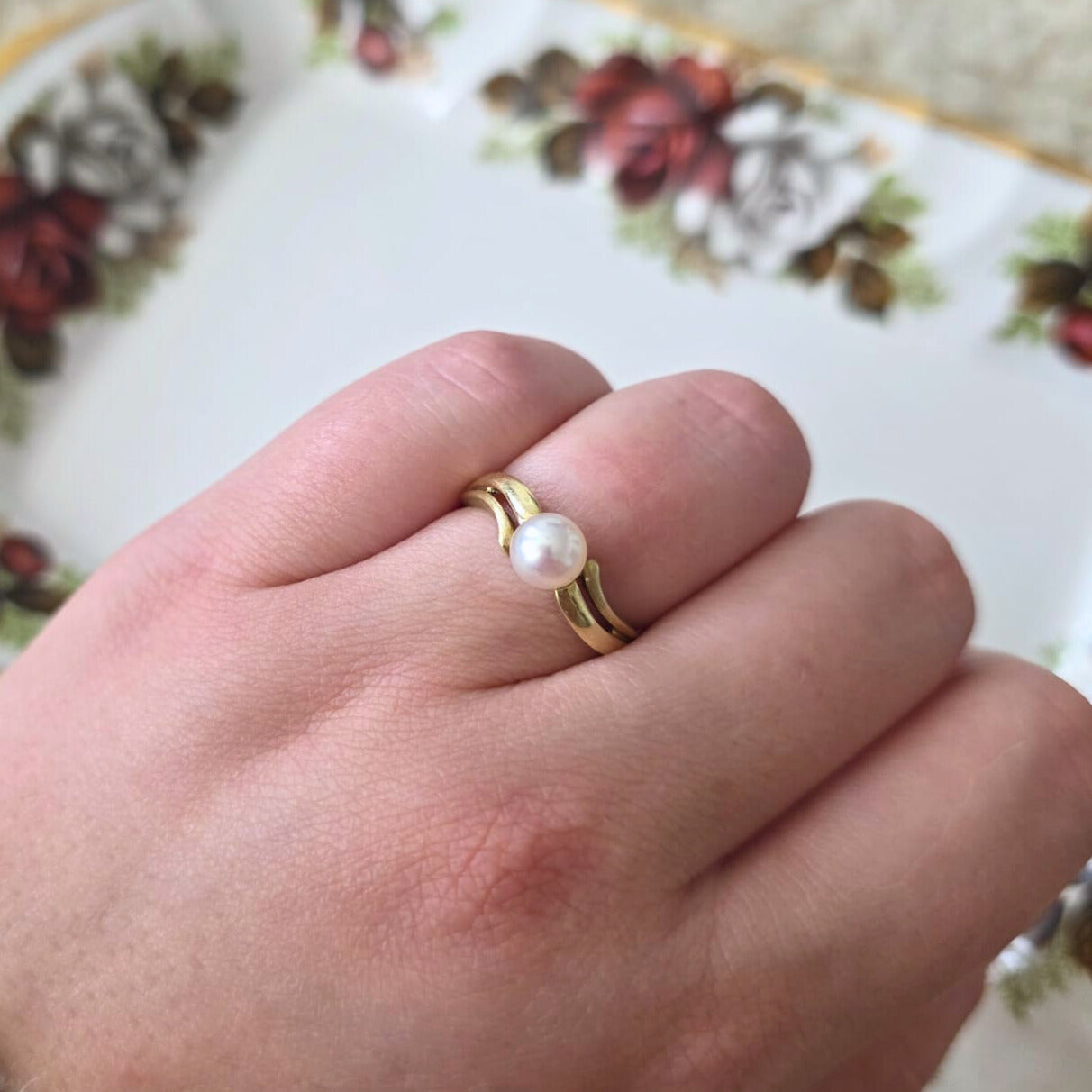 Vintage 14k gold ring with pearl