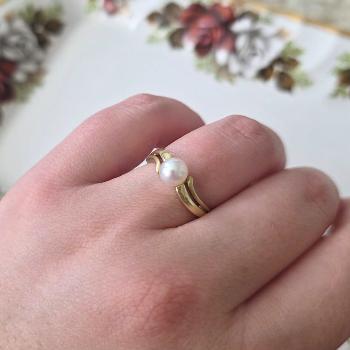 Vintage 14k gold ring with pearl
