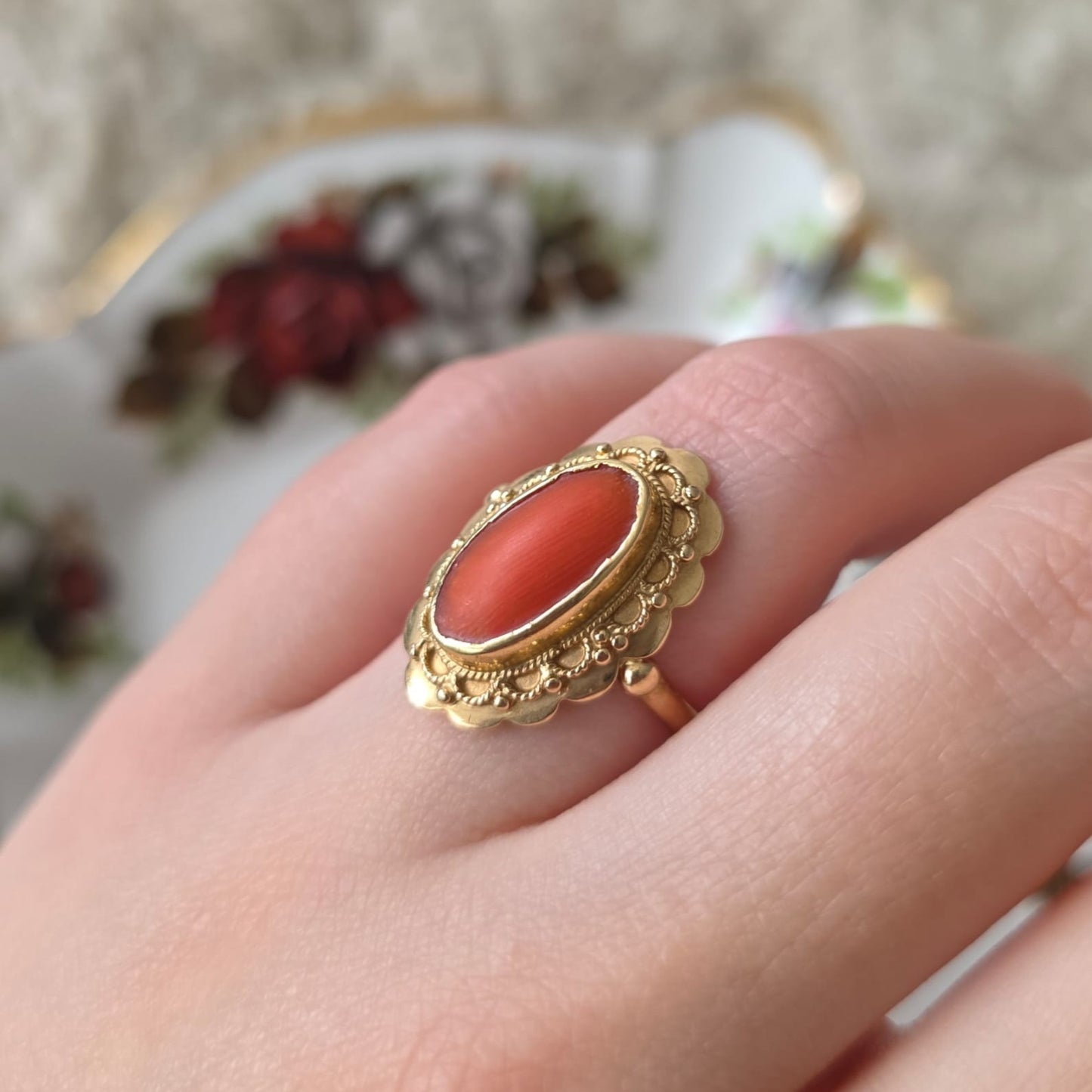 Vintage 14k gouden ring met bloedkoraal