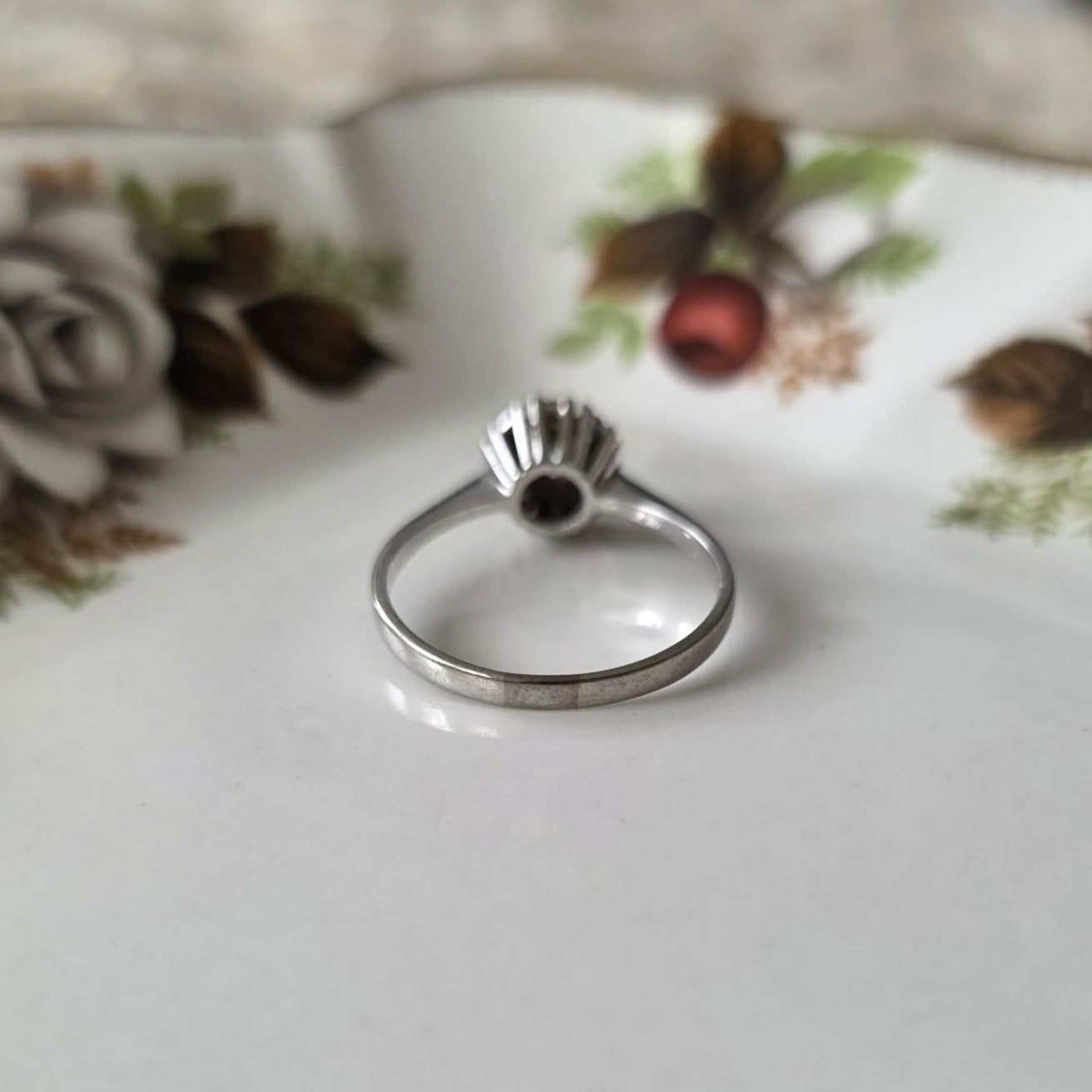 Vintage 14k wit gouden verlovingsring met 9 diamanten