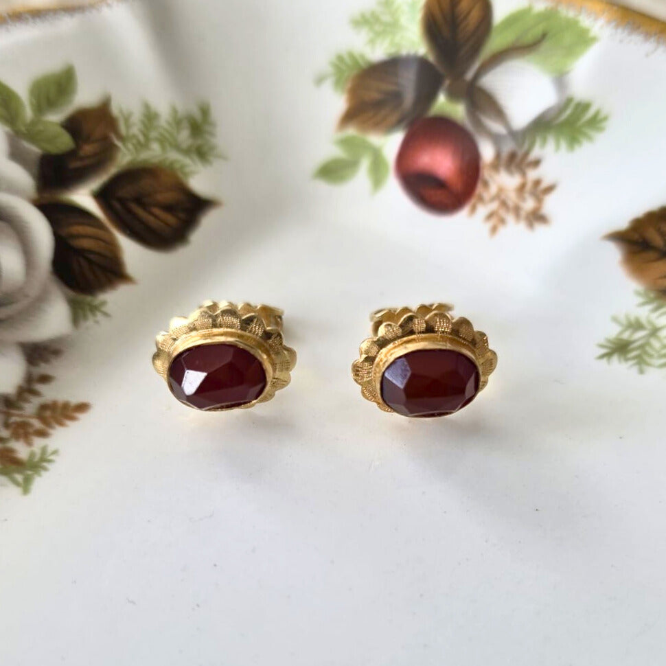 Vintage 14k gold carnelian stud earrings