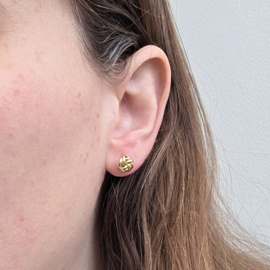 Vintage 14k gold stud earrings