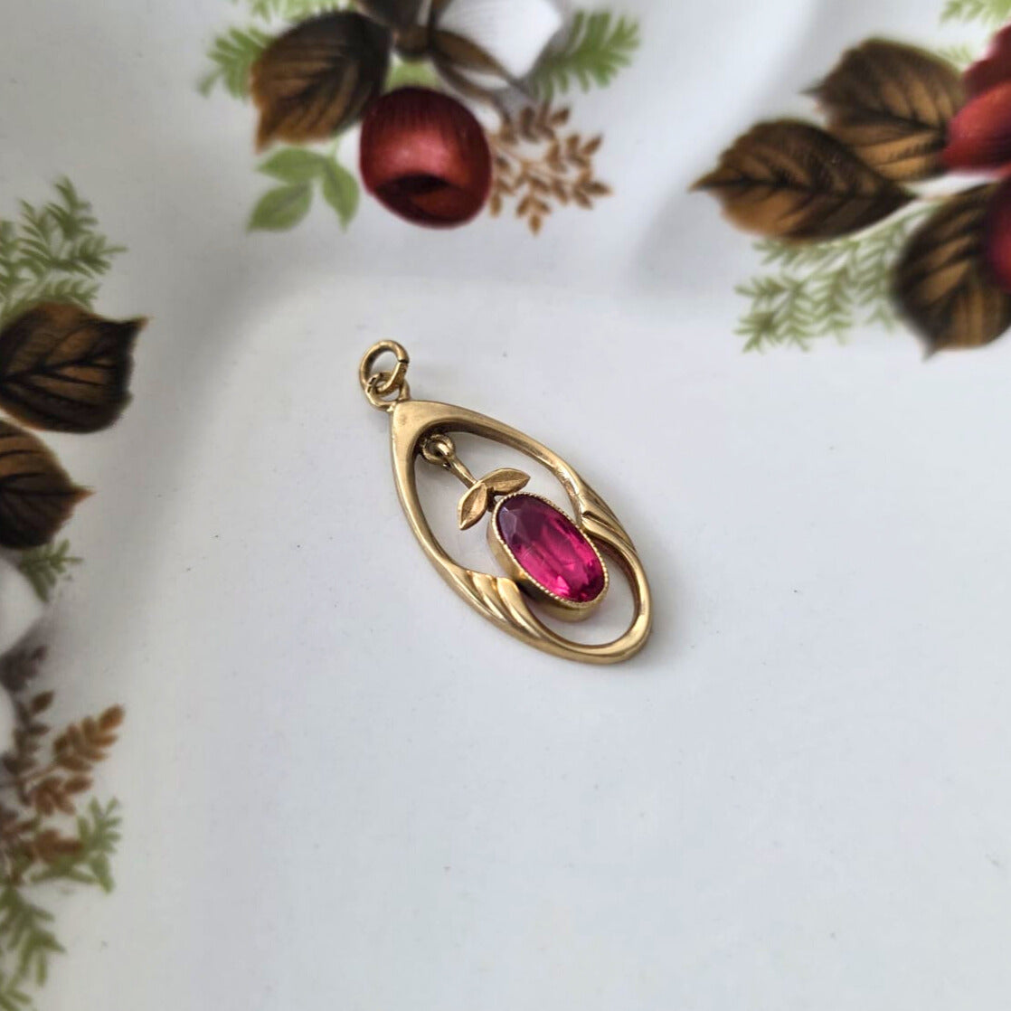 Vintage 14k gouden hanger roze bloemetje
