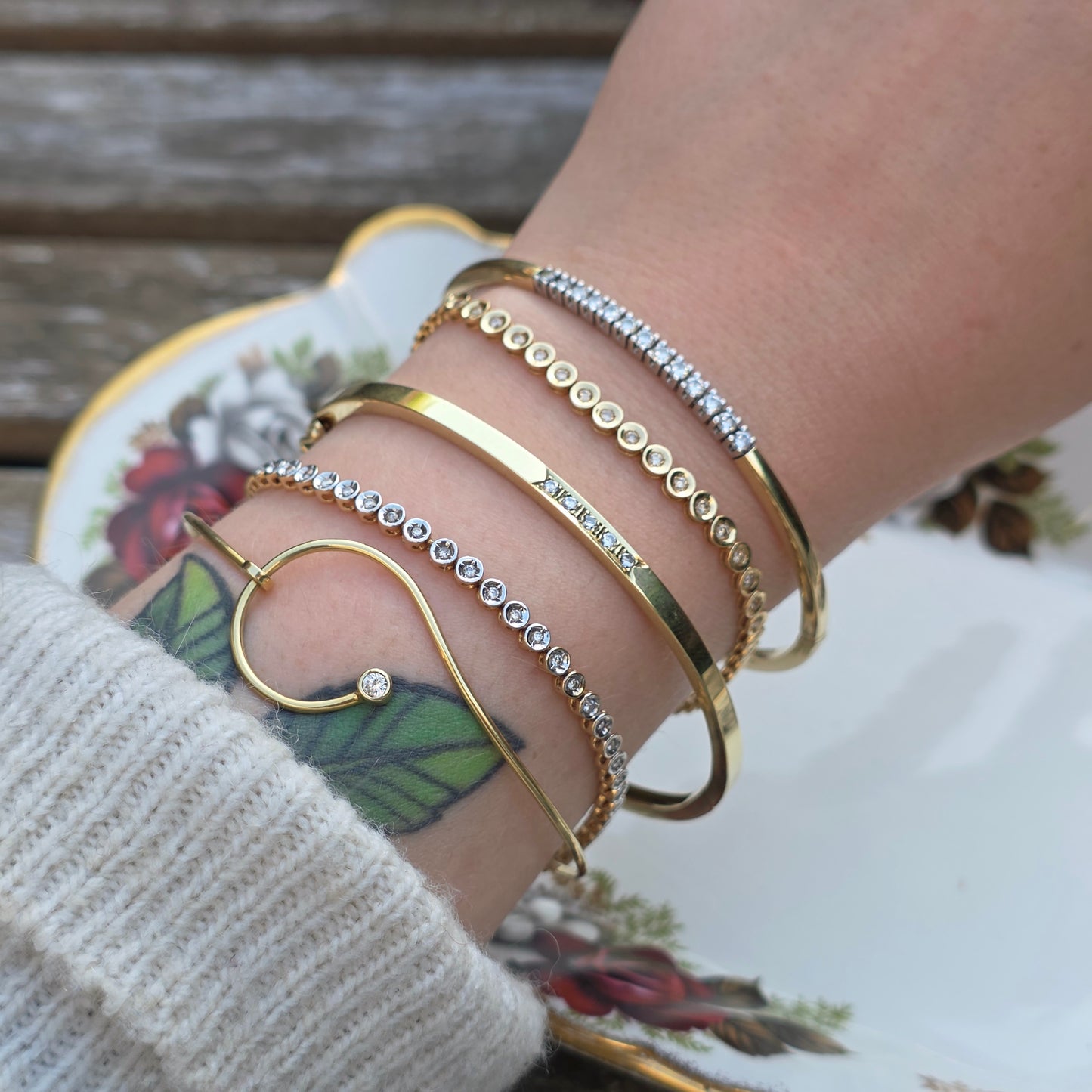Vintage 14k gouden bangle armband met 5 diamanten
