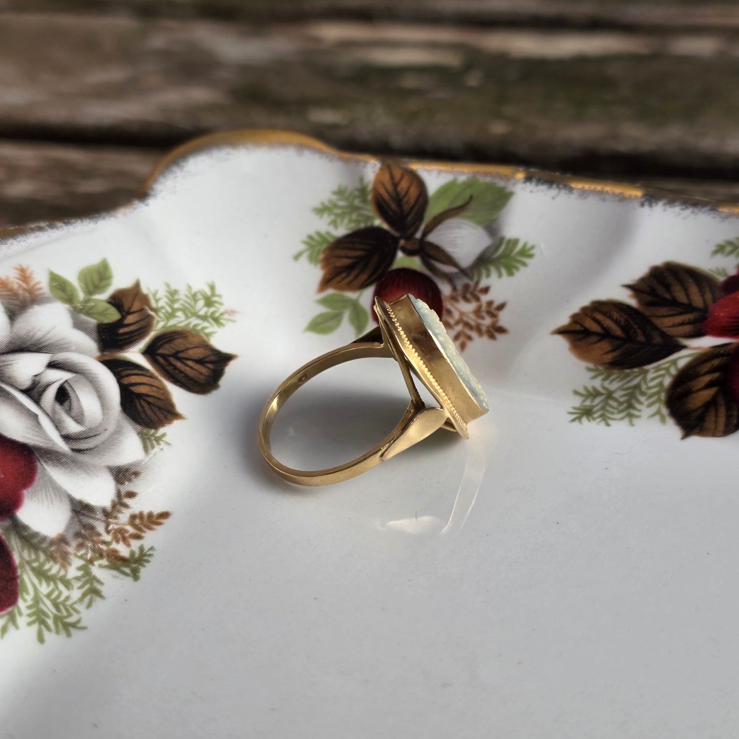 Vintage 14k gouden ring camee blauwe lagensteen