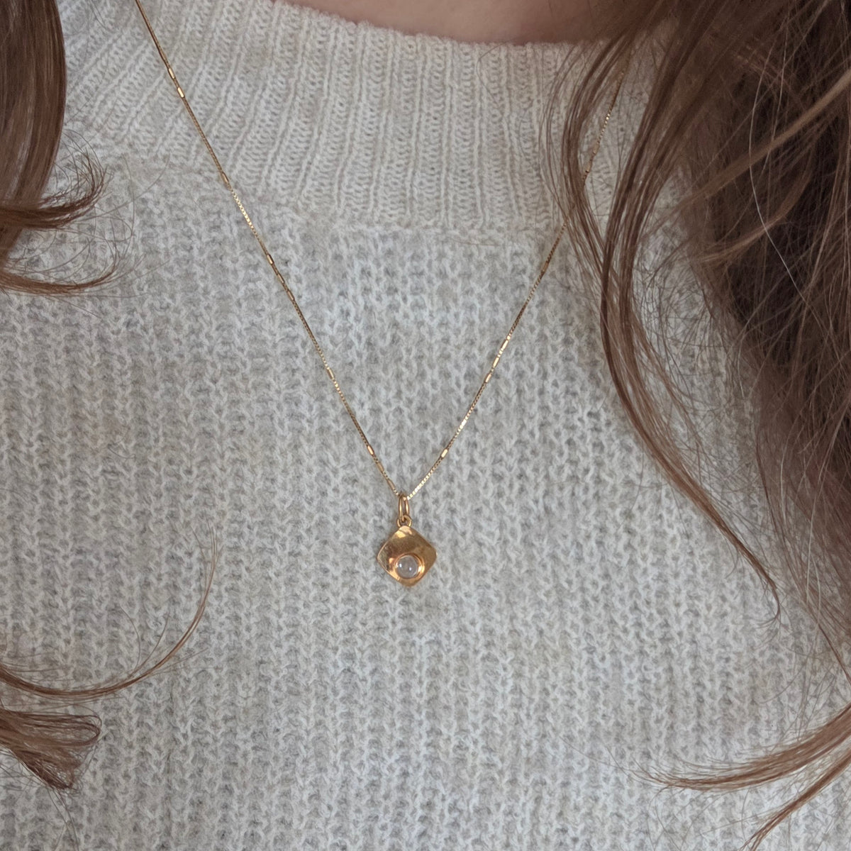 Vintage 18k gouden hanger met kwarts cabochon