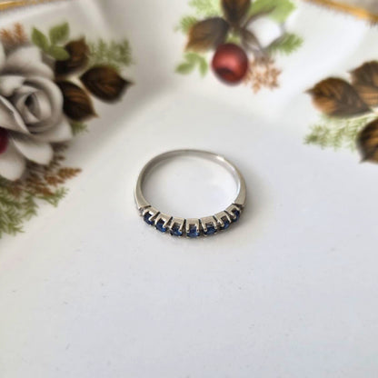 Vintage 18k witgouden ring met saffier