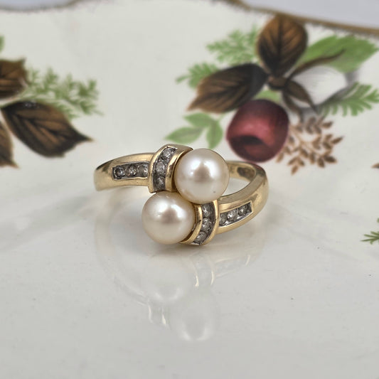 Vintage 14k gold ring with pearls and diamonds