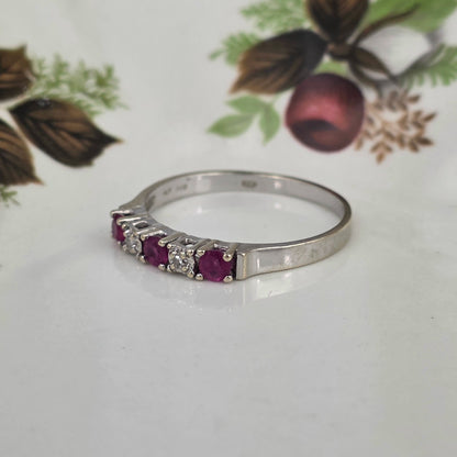 Vintage 14k white gold ring with ruby ​​and 0.03ct diamonds