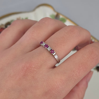 Vintage 14k white gold ring with ruby ​​and 0.03ct diamonds