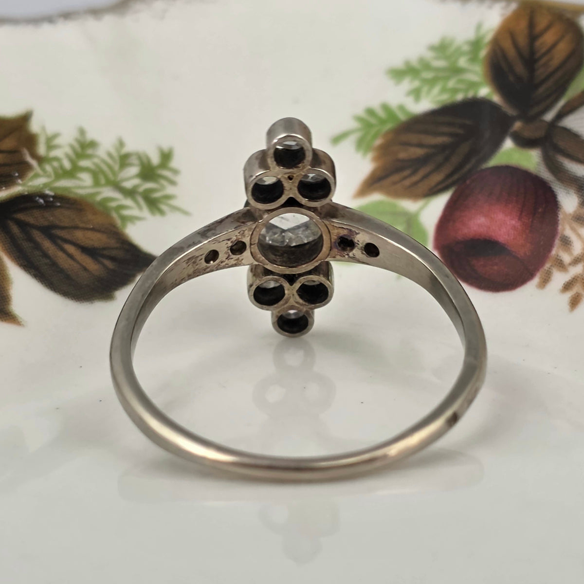 Antique 14k white gold ring with rose-cut diamonds