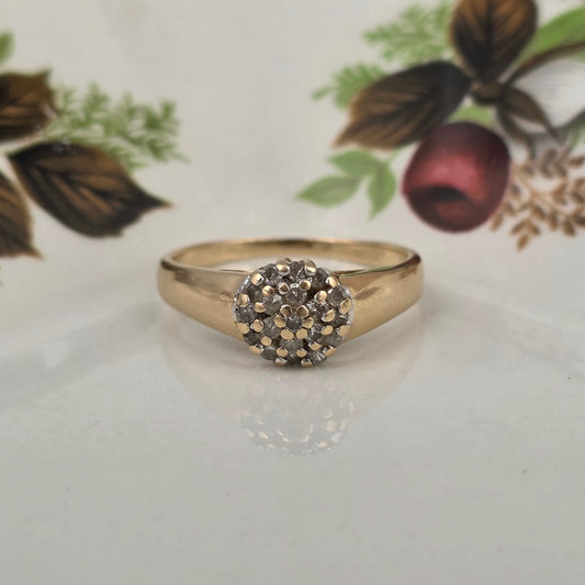 Vintage 14k gold ring with diamonds