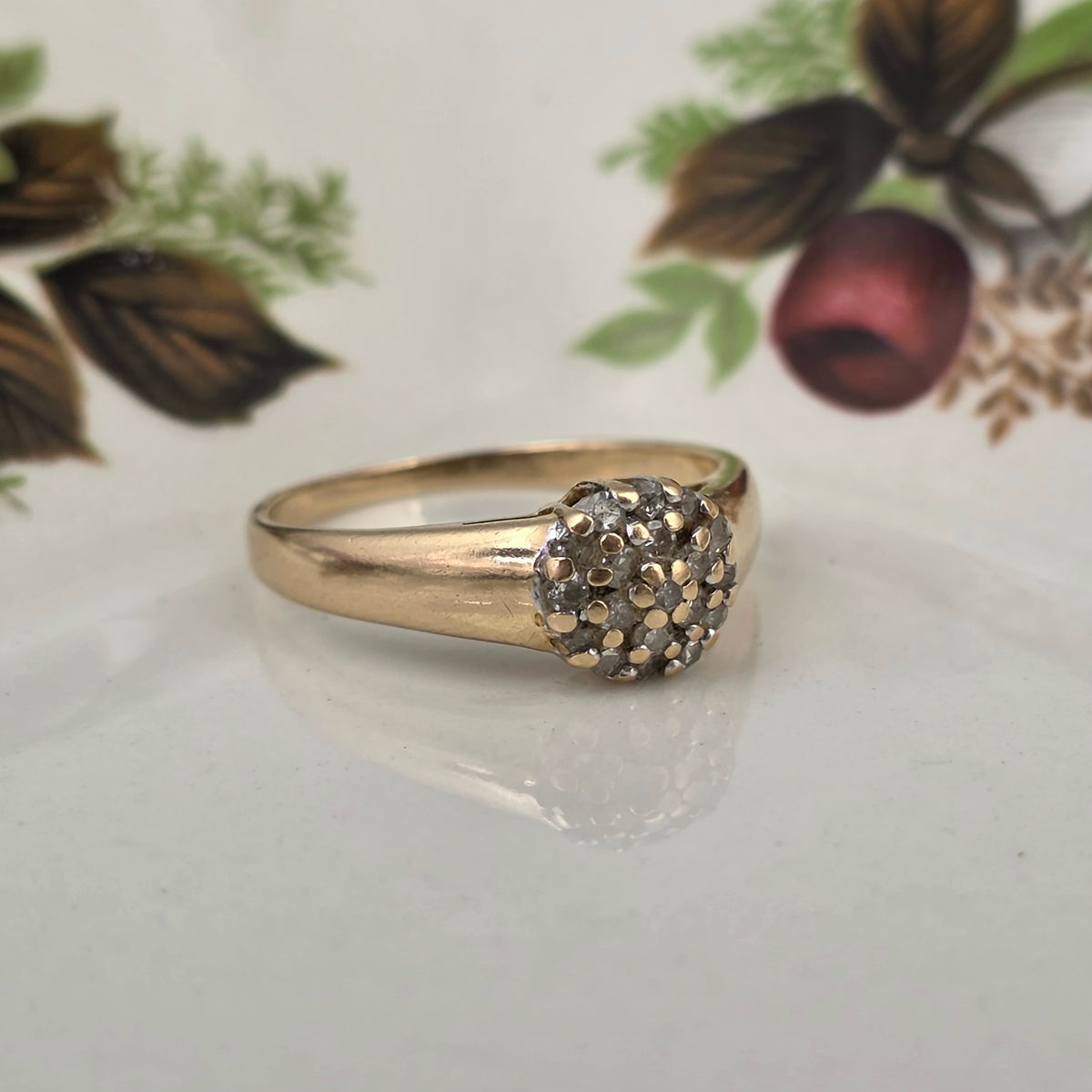 Vintage 14k gold ring with diamonds