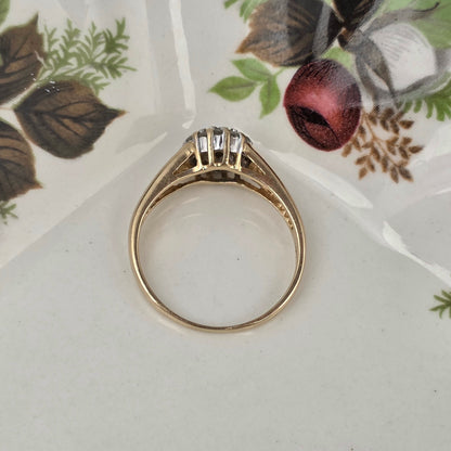 Vintage 14k gold ring with diamonds