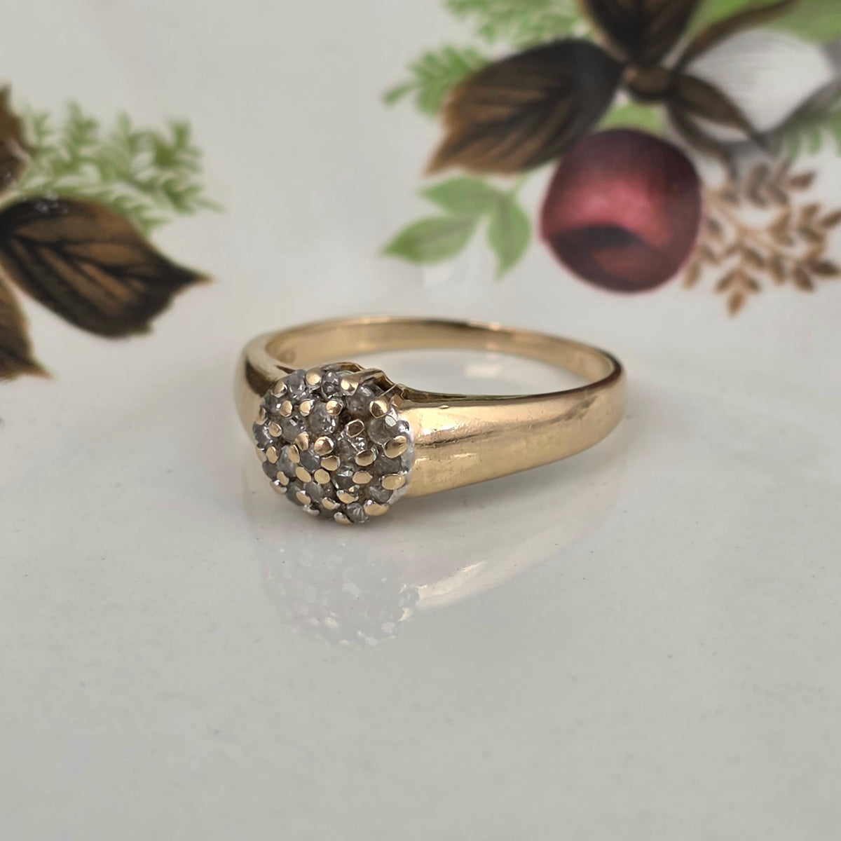 Vintage 14k gold ring with diamonds