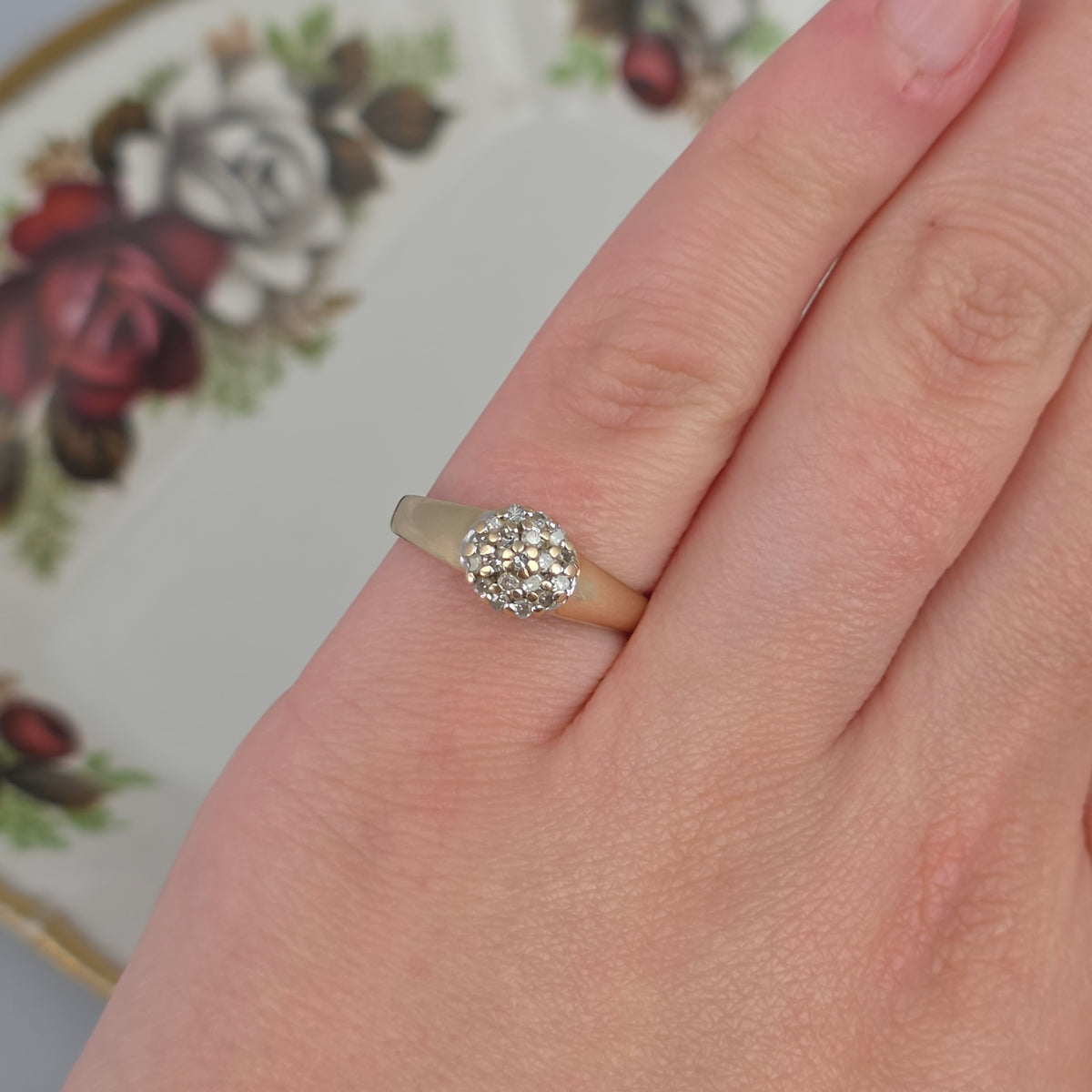 Vintage 14k gold ring with diamonds