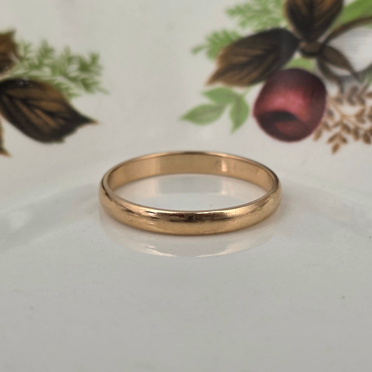 Vintage 18k gold band ring
