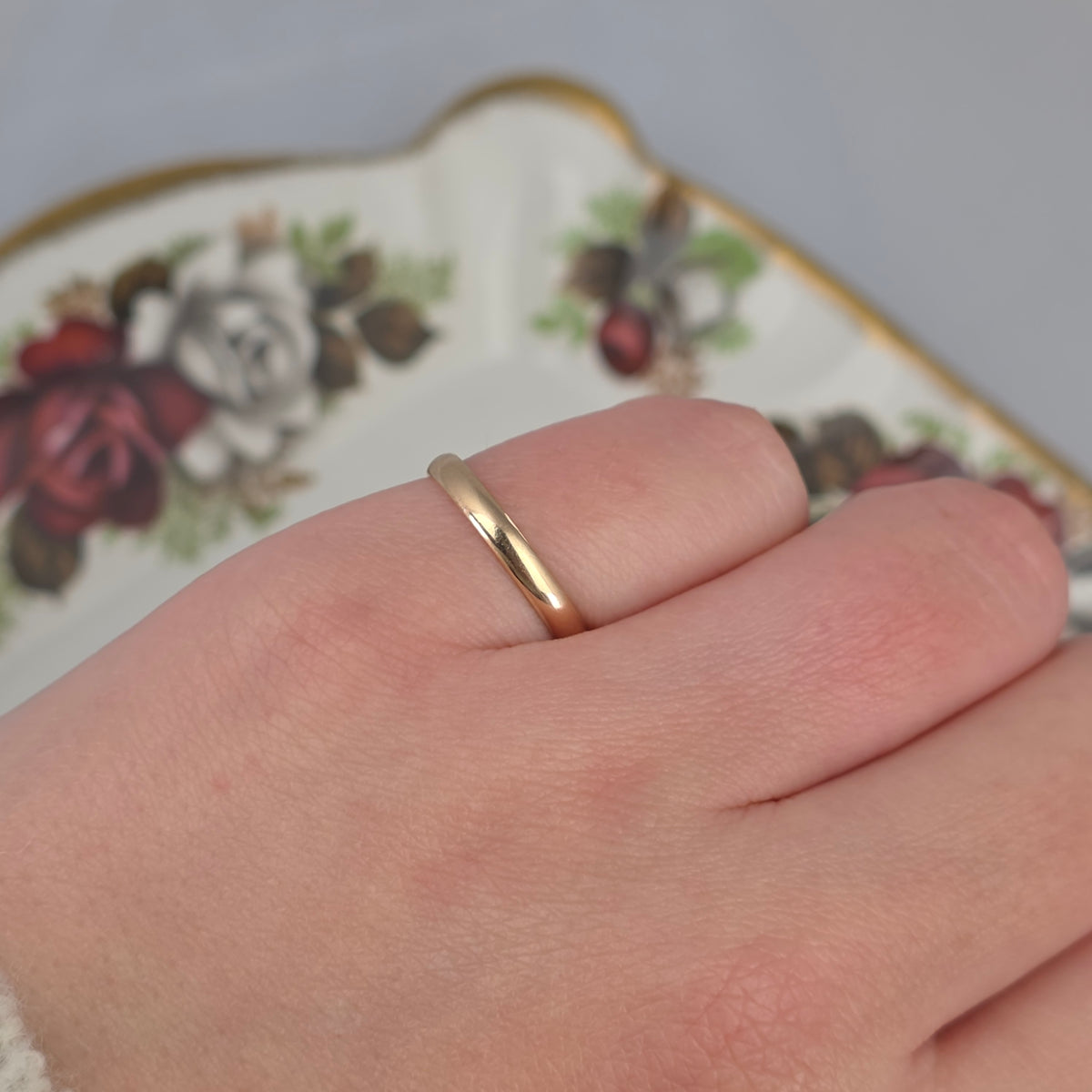Vintage 18k gold band ring