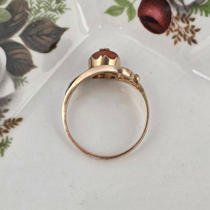 Vintage 14k gold ring with coral and leaf