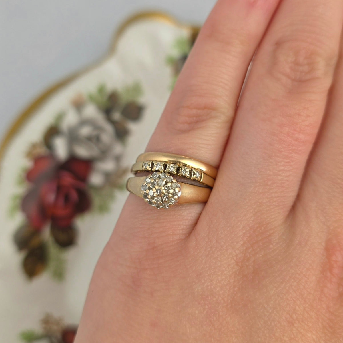 Vintage 14k gold ring with diamonds