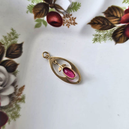 Vintage 14k gouden hanger roze bloemetje