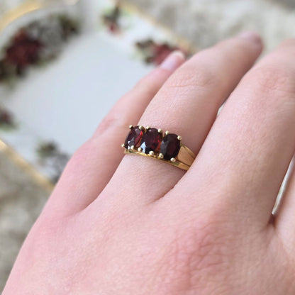 Vintage 8k gouden ring met granaat