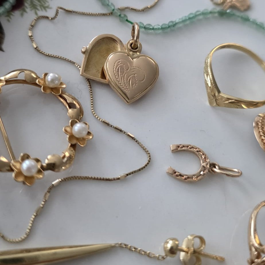 Vintage 18k gouden ring hand gegraveerd