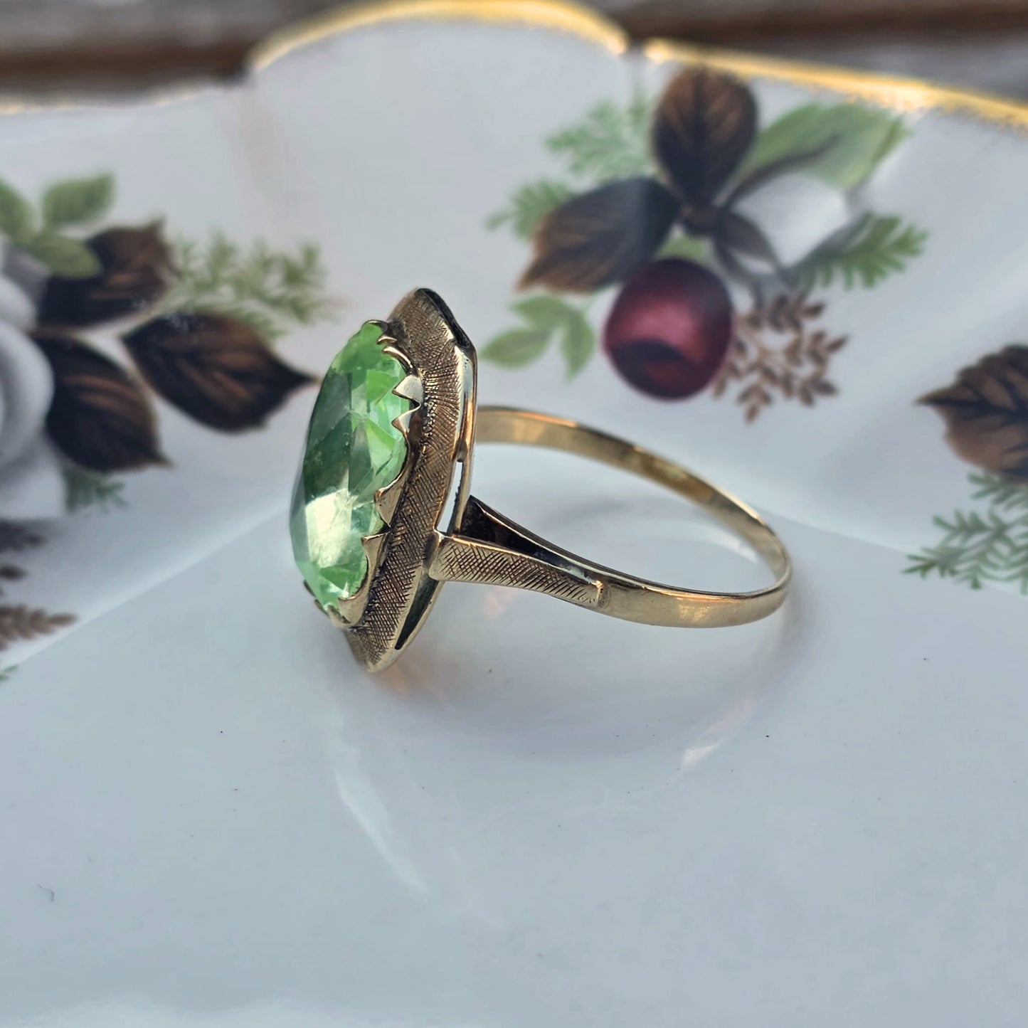 Vintage 14k gouden ring groene spinel