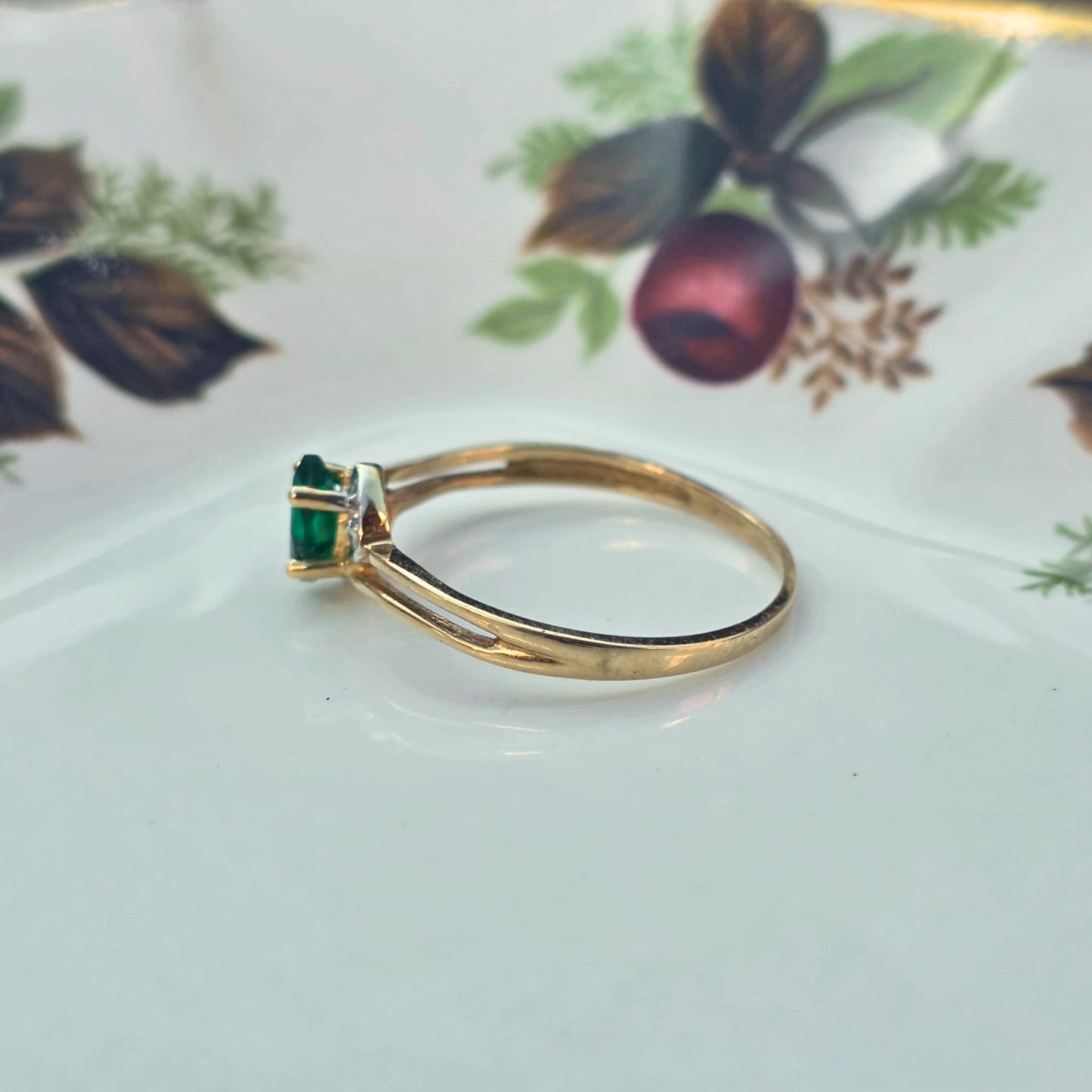 Vintage 10k ring met smaragd