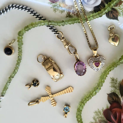Vintage 8k gouden hanger hartje met robijn en diamantjes