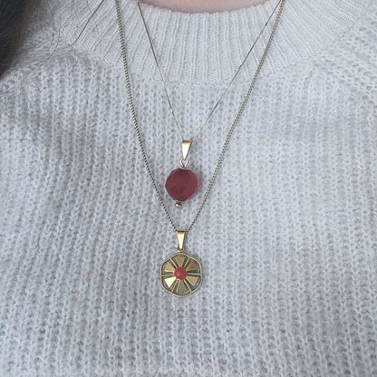 Vintage 14k gouden hanger bloedkoraal
