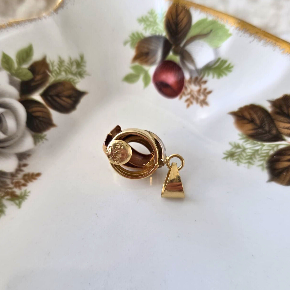 Vintage 18k gouden hanger tricolor