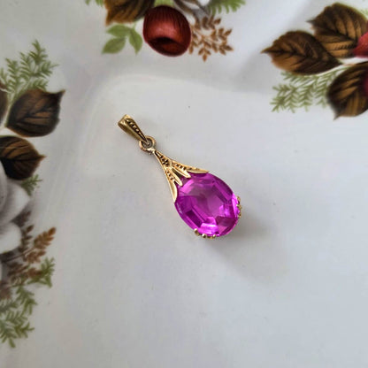 Vintage 14k gold pendant with ruby