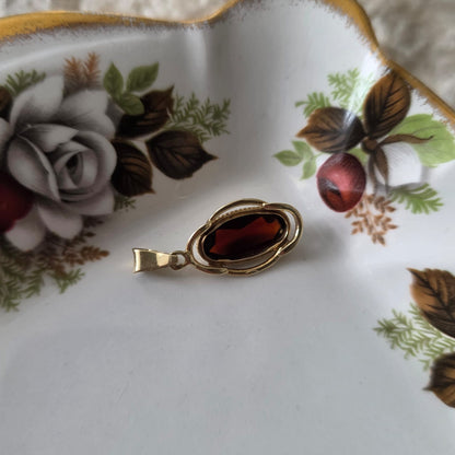 Vintage 14k gouden hanger met granaat