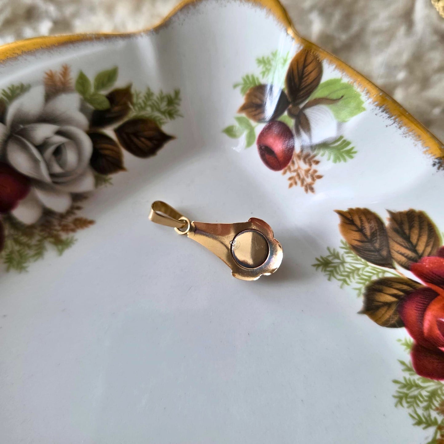Vintage 14k gouden hanger met carneool drup