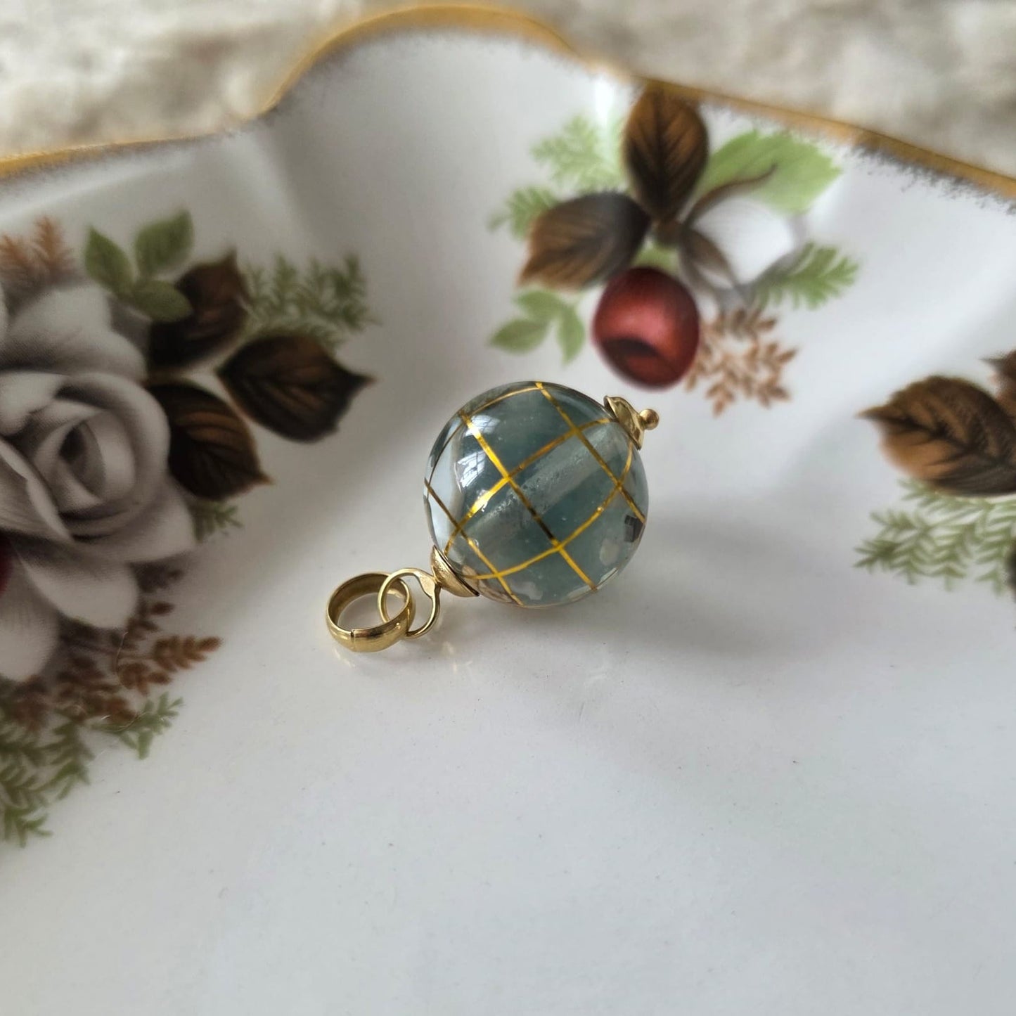 Vintage 18k gouden hanger wereldbol