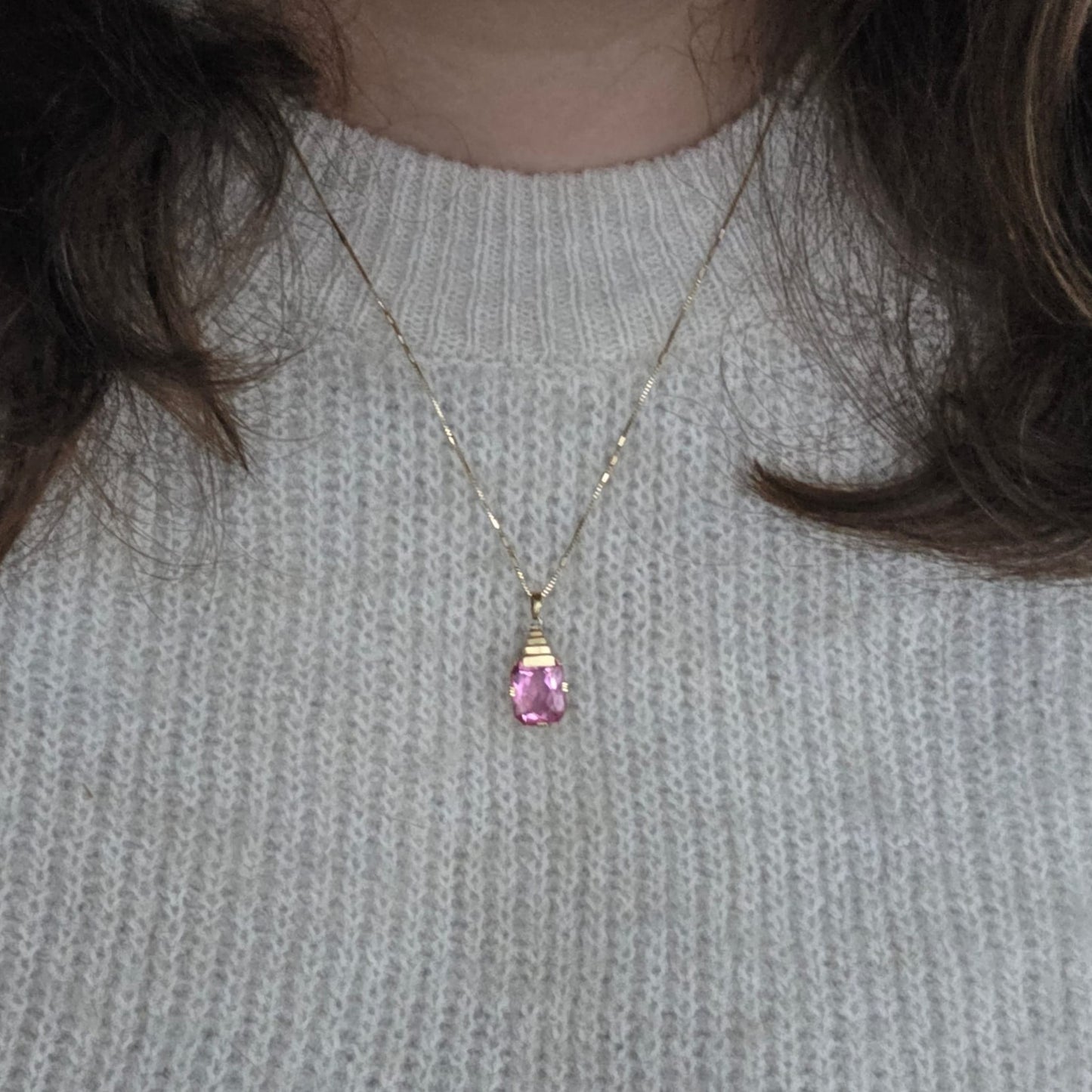 Vintage 14k gouden hanger met roze steen