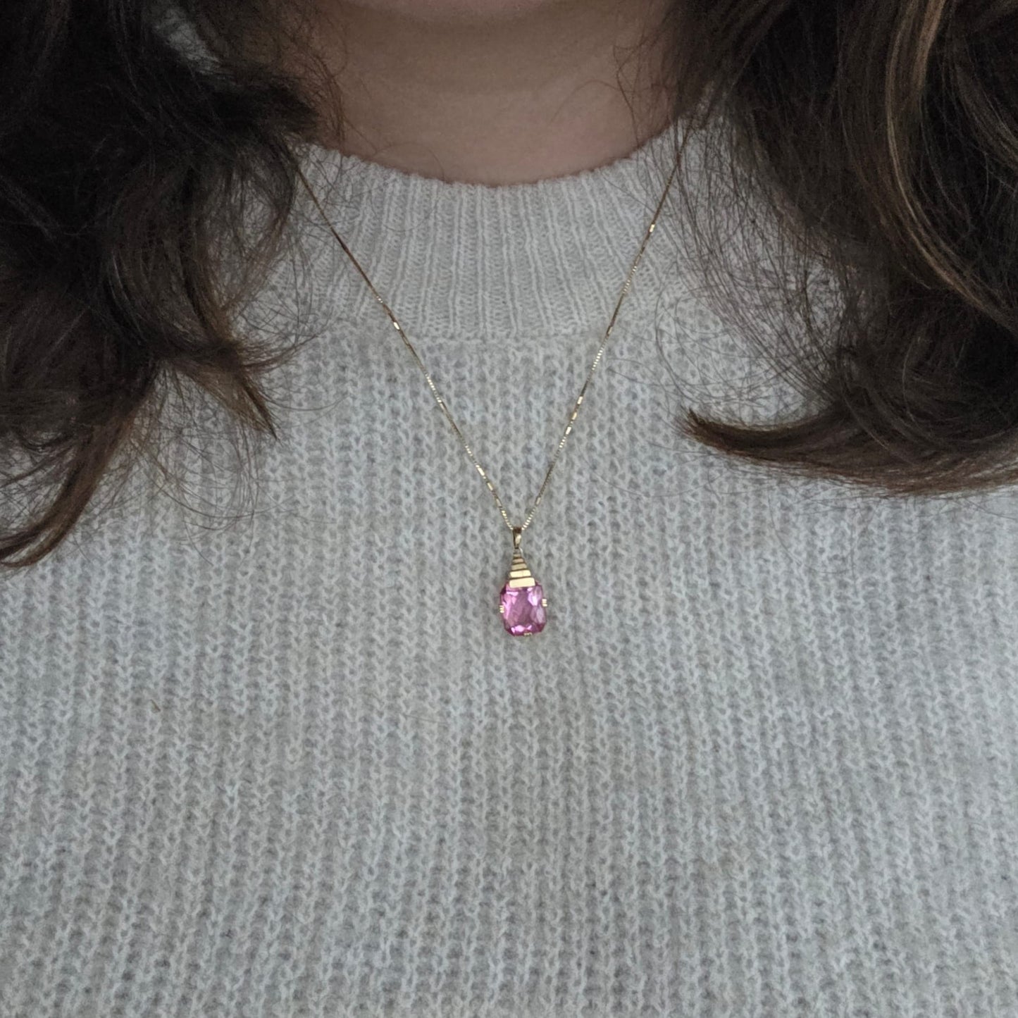 Vintage 14k gouden hanger met roze steen