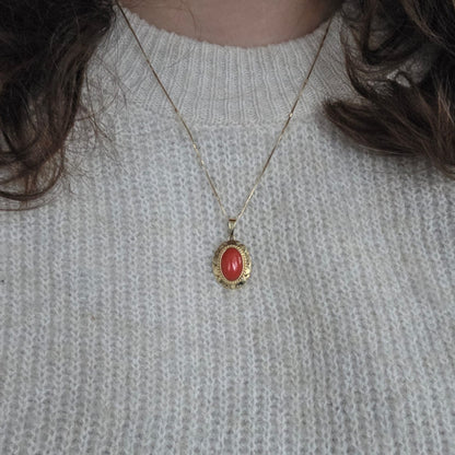 Vintage 14k gouden hanger met bloedkoraal